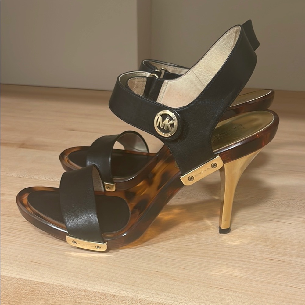 Michael Kors Black and Tan Women's Sandals